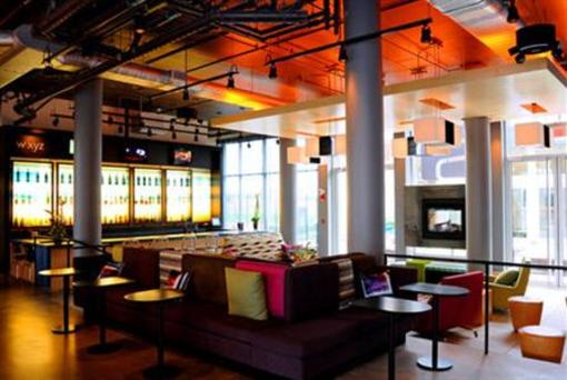 фото отеля Aloft Montreal Airport