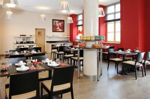 фото отеля Residhome Appart Hotel Caserne de Bonne
