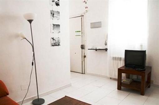 фото отеля Aparthostal Callecultura Malasana