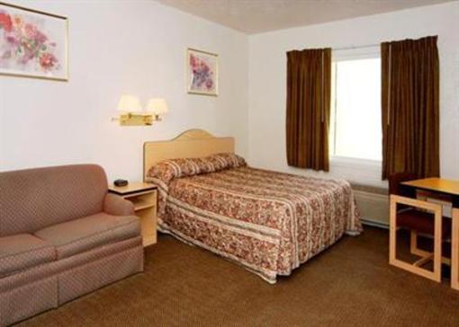 фото отеля Clarion Inn at Arden Village