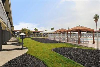 фото отеля Clarion Inn at Arden Village