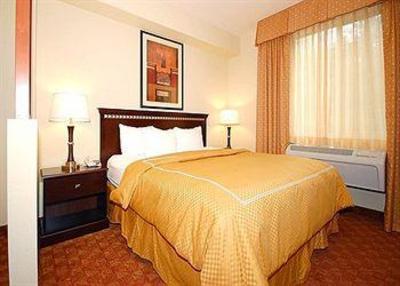 фото отеля Comfort Suites Eugene