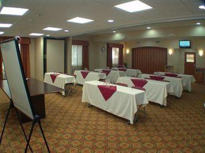 фото отеля Comfort Suites Eugene