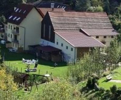 фото отеля Gasthof Zum Grünen Baum