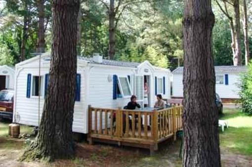 фото отеля Camping Le Chateau du Petit Bois