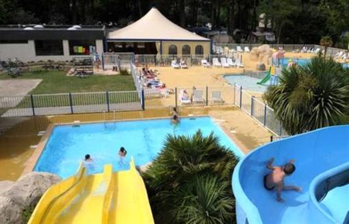 фото отеля Camping Le Chateau du Petit Bois