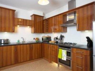 фото отеля Yeovil Central Apartments by Room-B Serviced Apartments