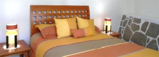 фото отеля Villas y Suites Los Encinos