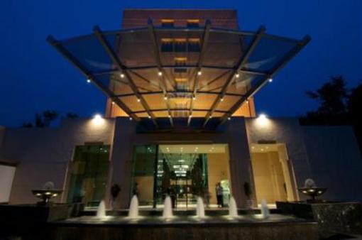 фото отеля Vivanta by Taj - Blue Diamond, Pune