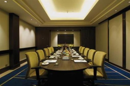 фото отеля Vivanta by Taj - Blue Diamond, Pune