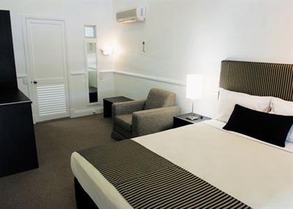 фото отеля Comfort Inn and Suites Northgate Airport
