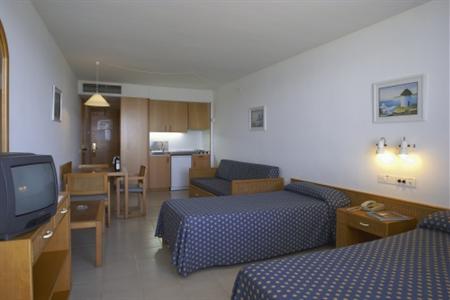 фото отеля Aparthotel Ponent Mar Calvia