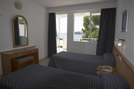 фото отеля Aparthotel Ponent Mar Calvia