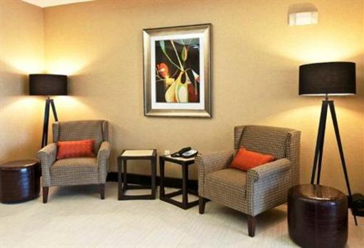 фото отеля Holiday Inn Express Hotel & Suites Pearsall
