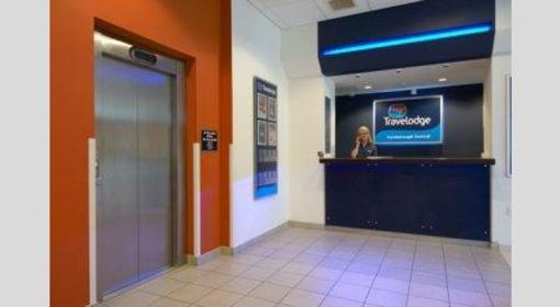 фото отеля Travelodge Farnborough Central
