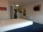 фото отеля Travelodge Farnborough Central