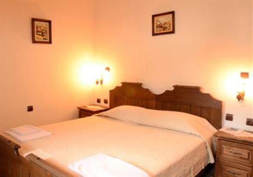 фото отеля Family Hotel Dinchova Kushta