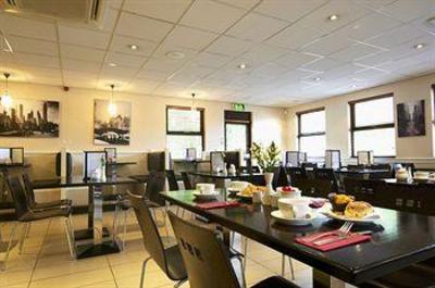 фото отеля Travelodge Dublin Airport Swords