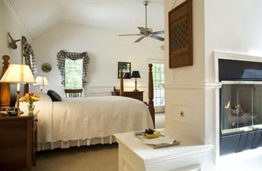 фото отеля Wooden Duck B&B
