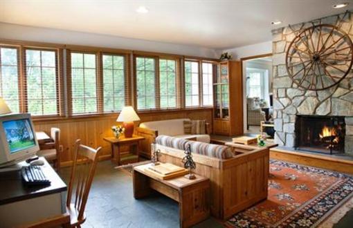фото отеля Wooden Duck B&B