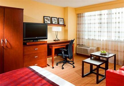 фото отеля Courtyard by Marriott Arlington Rosslyn