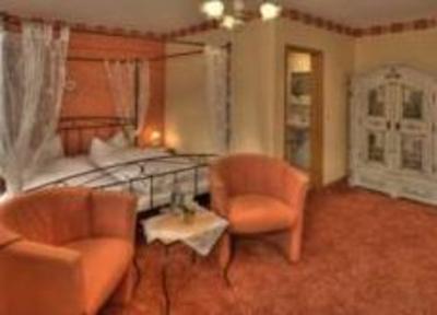 фото отеля Pension & Ferienwohnungen Topferstub'l Saalfeld