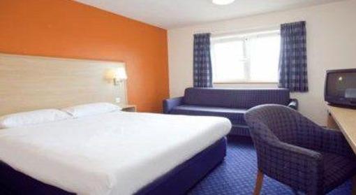 фото отеля Travelodge Basildon