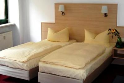 фото отеля Bed and Breakfast am Luisenplatz
