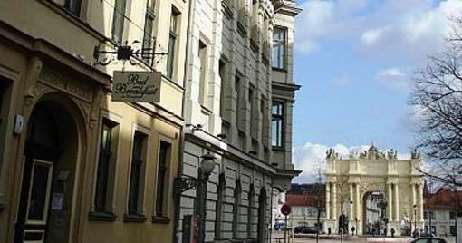 фото отеля Bed and Breakfast am Luisenplatz