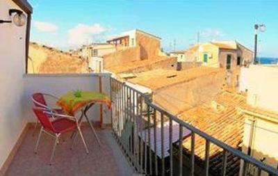 фото отеля Cefalu Apartments