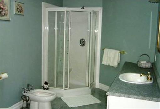 фото отеля A1 Lakeview Bed & Breakfast Halifax