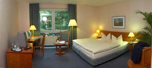 фото отеля Airport Eastern Country Hotel