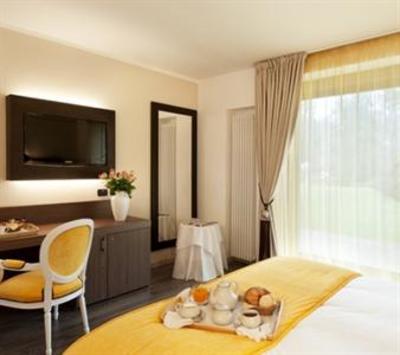 фото отеля Bed&Garden Hotel Garbagnate Milanese