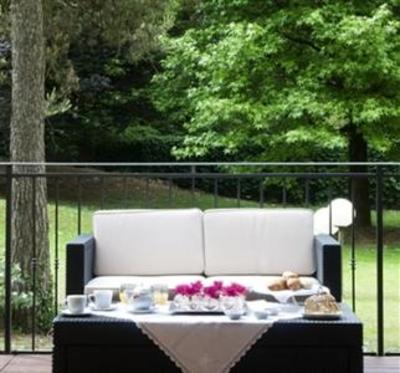 фото отеля Bed&Garden Hotel Garbagnate Milanese
