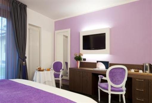 фото отеля Bed&Garden Hotel Garbagnate Milanese