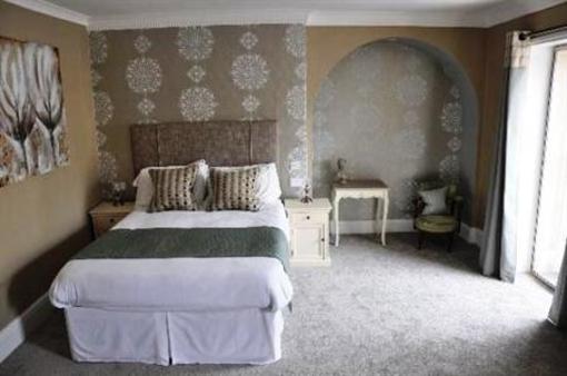 фото отеля Lansdowne Strand Hotel