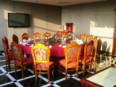 фото отеля Dalian Royal Holiday Inn