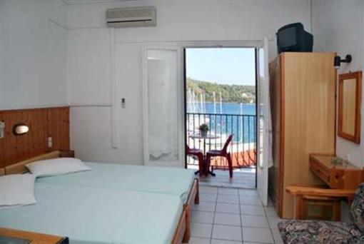 фото отеля Hotel Christina Skiathos Town