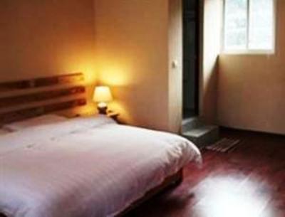 фото отеля Yangshuo Qixianfeng Hotel