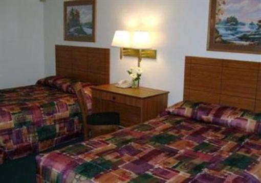 фото отеля Oak Tree Inn - Livonia