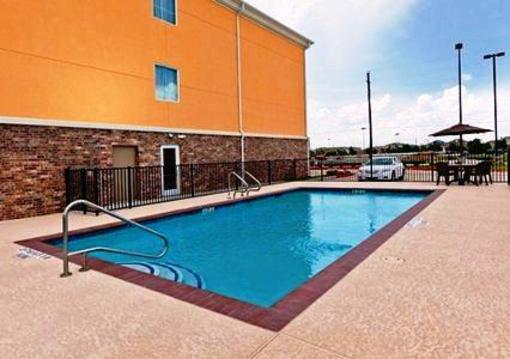 фото отеля Comfort Suites Pearland