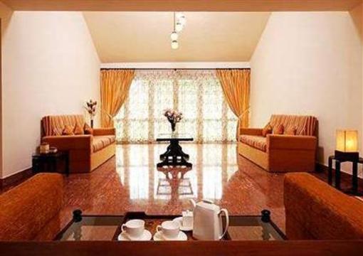 фото отеля Town House Kochi