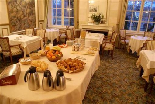 фото отеля Hotel Grand St. Michel