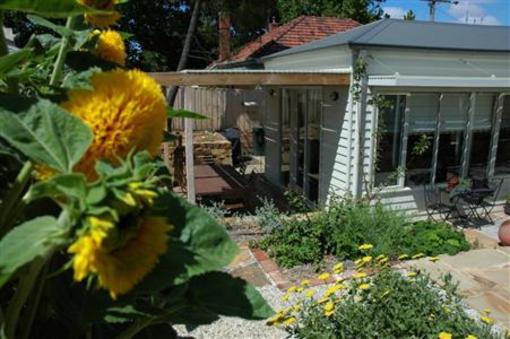 фото отеля Tuckpoint Cottage