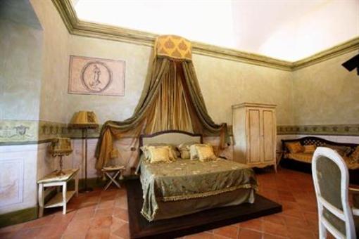 фото отеля Castello di Limatola - Relais Chateau