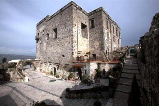 фото отеля Castello di Limatola - Relais Chateau