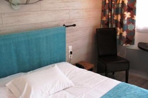 фото отеля Hotel Les Eleis Saint-Martin-de-Fraigneau