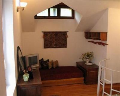 фото отеля Guest House and Bistro Castle Cottage