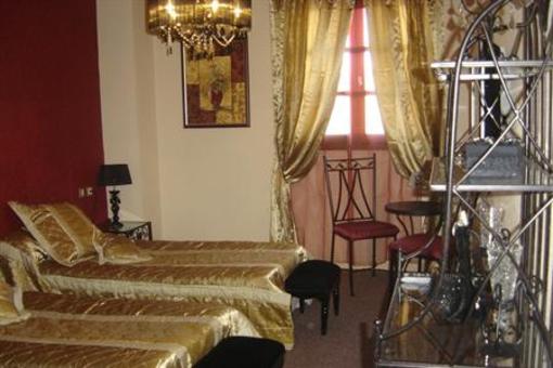 фото отеля Hotel Le Baraton Septeme