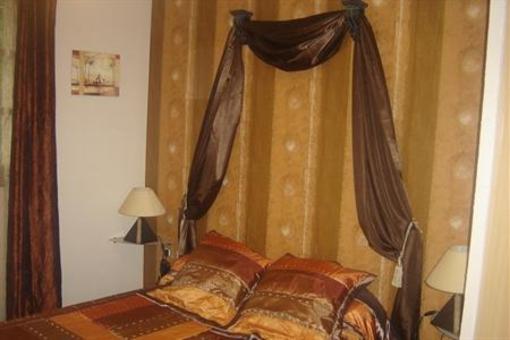 фото отеля Hotel Le Baraton Septeme